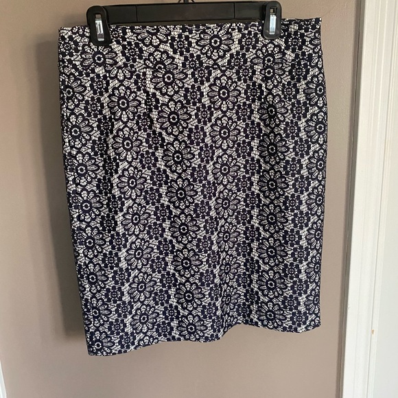 Navy lace midi pencil skirt - Picture 2 of 9